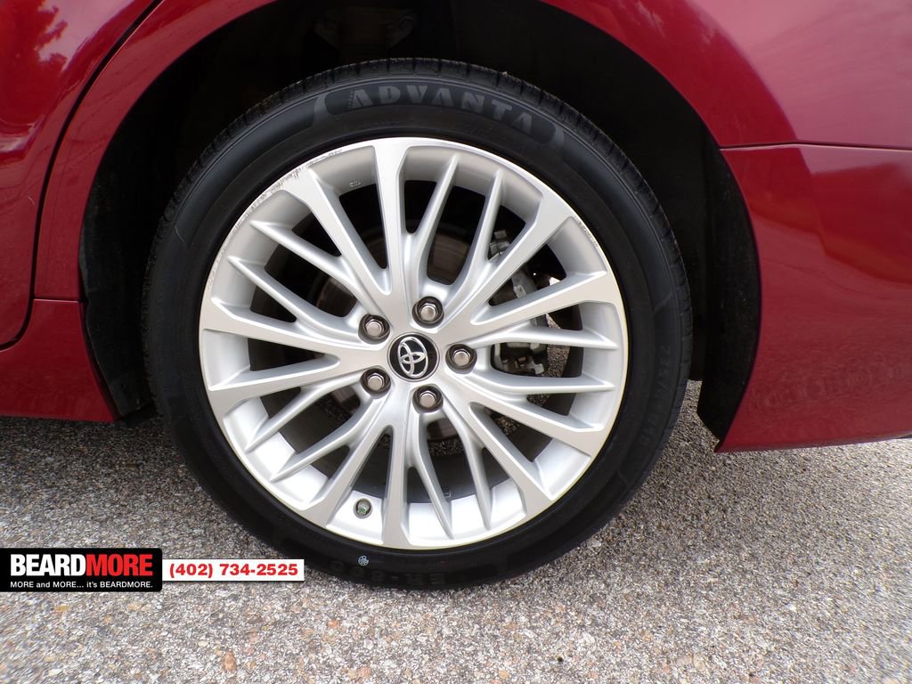 Used 2018 Toyota Camry XSE image 14