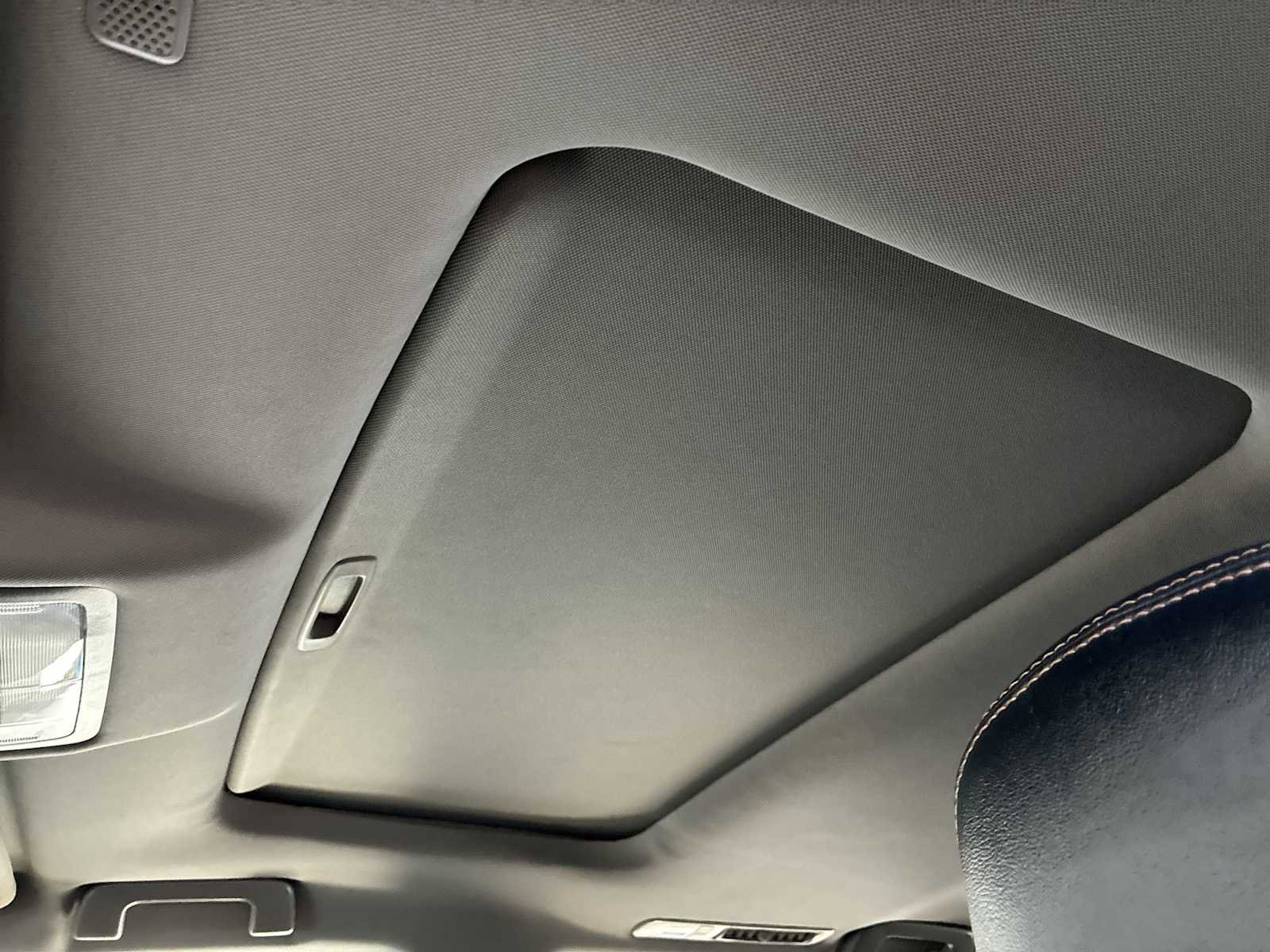 Used 2019 Toyota Highlander XLE image 16