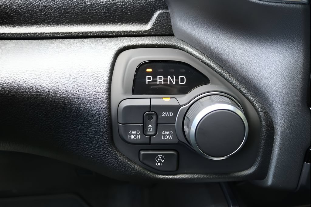 New 2026 RAM 1500 Express AWD/4WD image 24