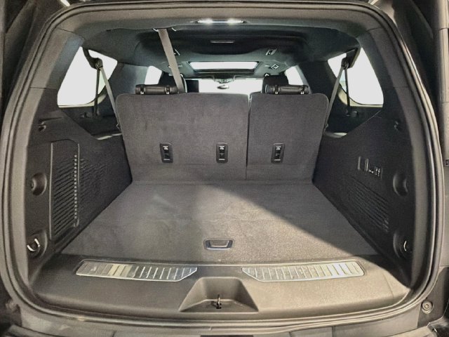 Used 2024 Chevrolet Suburban High Country w/ Advanced Technology Package AWD/4WD image 25