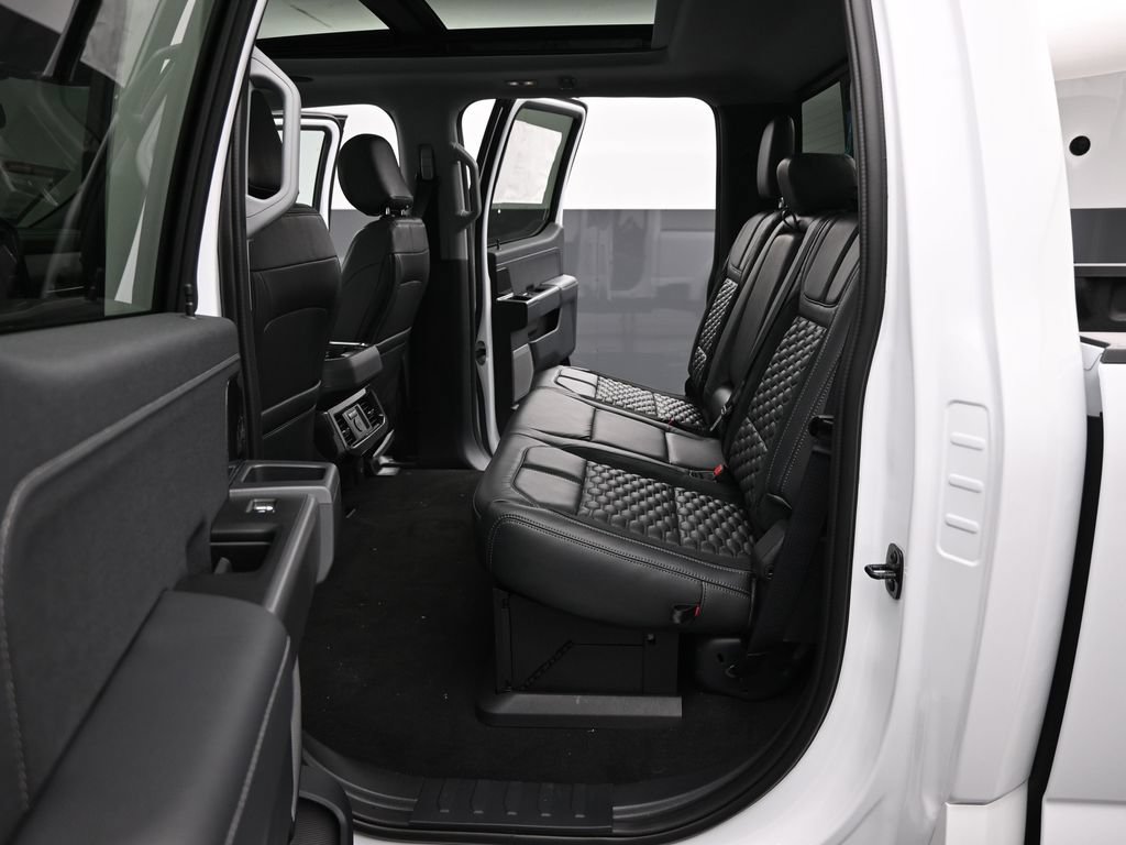 New 2026 Ford F250 Lariat w/ Black Appearance Package AWD/4WD image 21