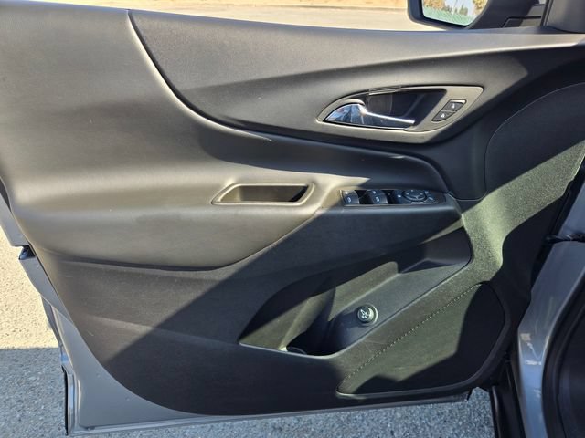 Used 2024 Chevrolet Equinox LT FWD image 16