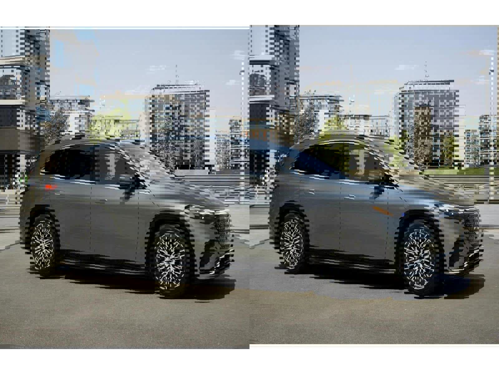 New 2026 Mercedes-Benz EQS 400 4MATIC SUV image 12