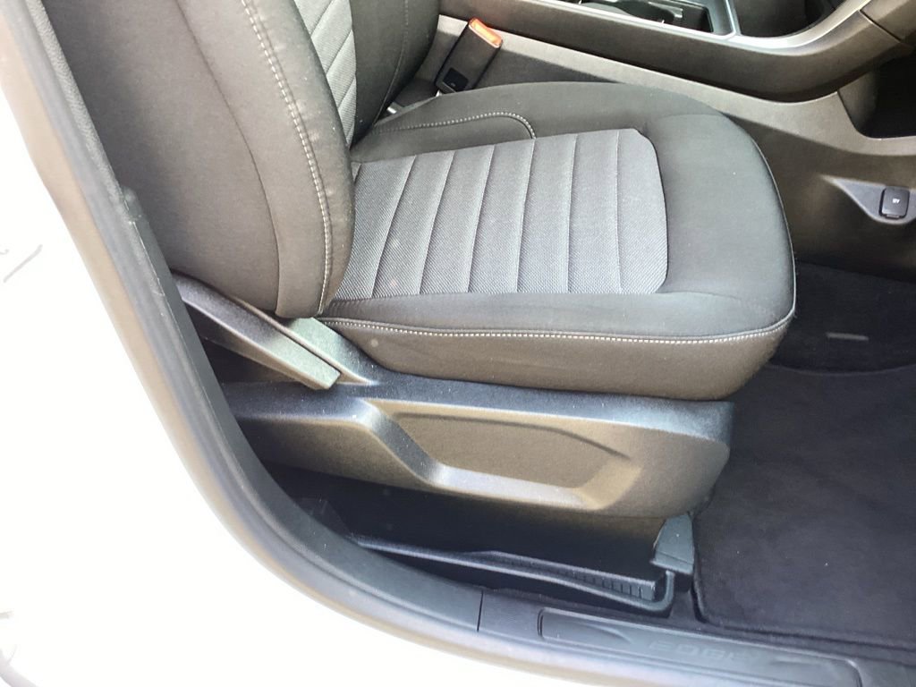 Used 2021 Ford Edge SE FWD image 27