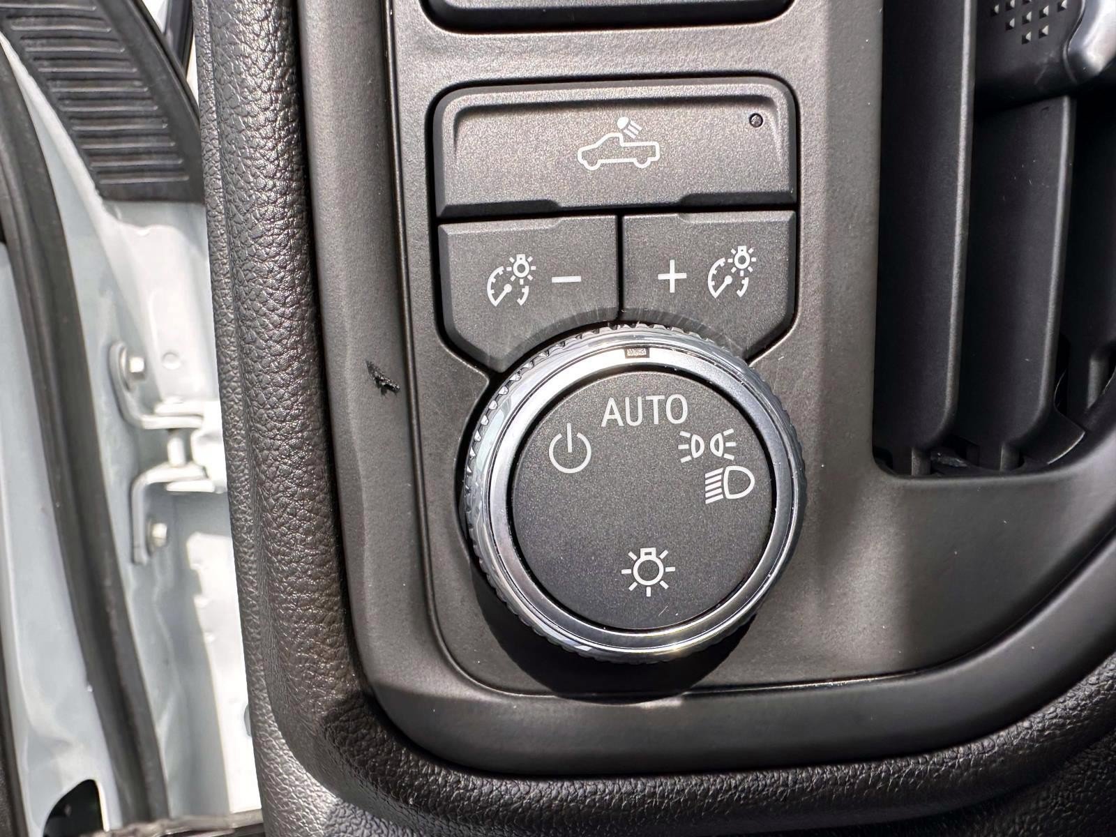 Used 2024 GMC Sierra 3500 Pro w/ Convenience Package AWD/4WD image 14