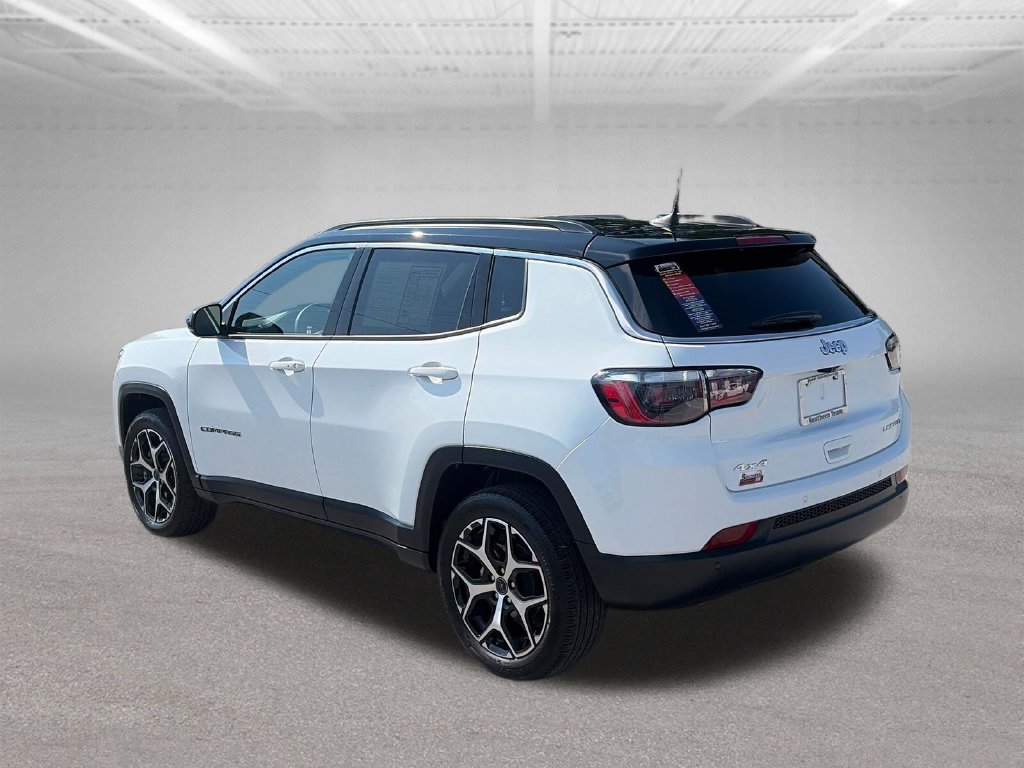 Used 2025 Jeep Compass Limited AWD/4WD image 4