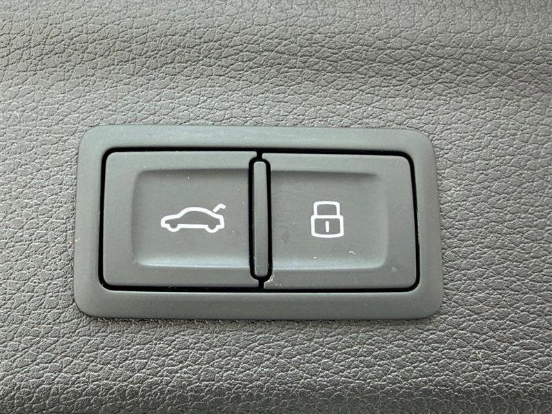 Used 2022 Audi Q3 2.0T Premium w/ Convenience Package image 15