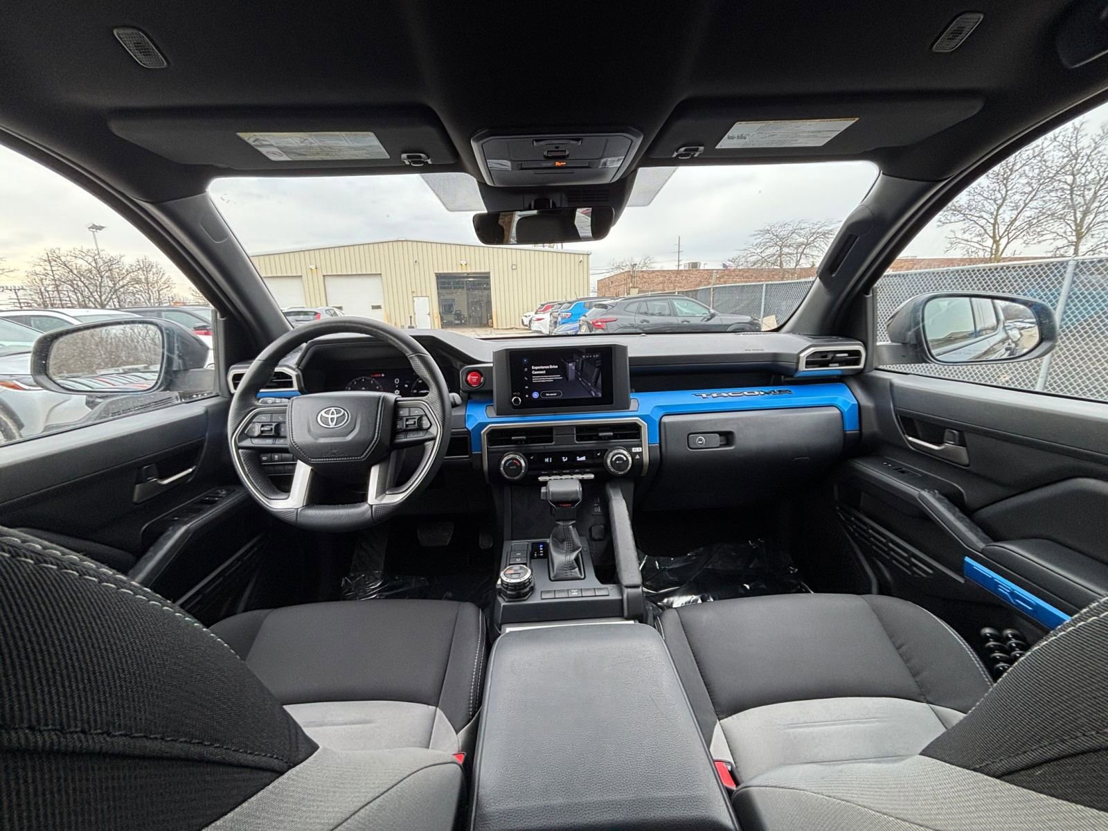 Used 2025 Toyota Tacoma SR image 32