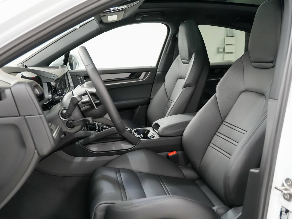 New 2026 Porsche Cayenne Coupe AWD/4WD image 5