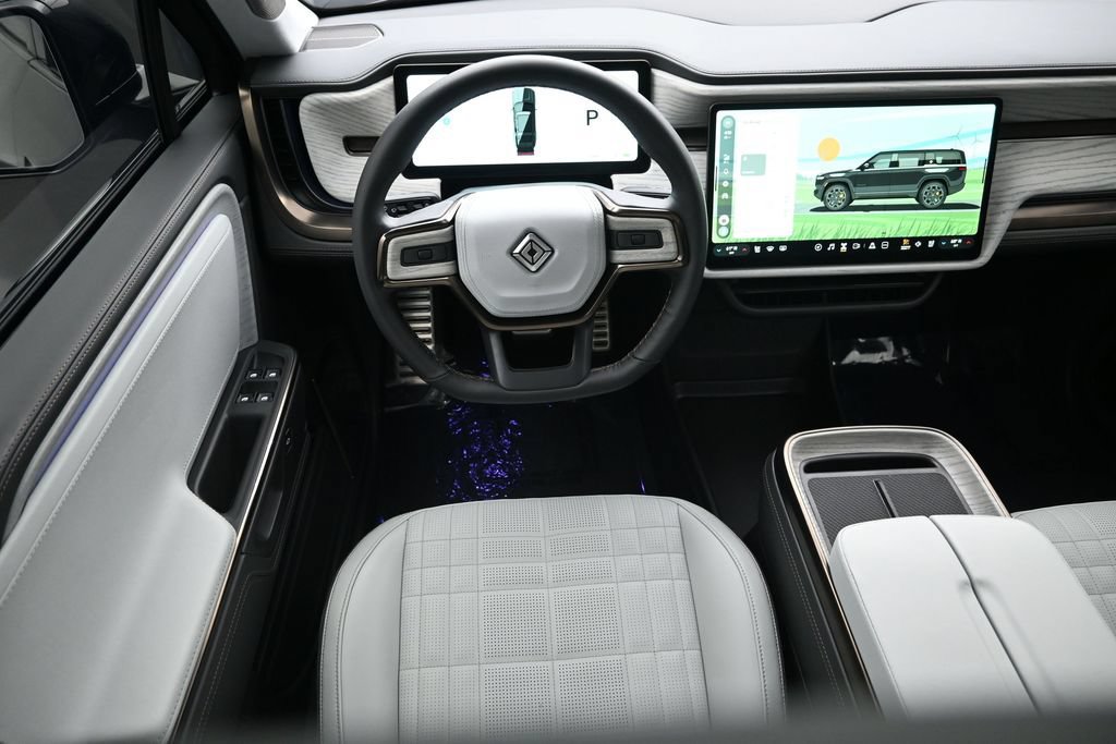Used 2025 Rivian R1S Premium Dual AWD/4WD image 13