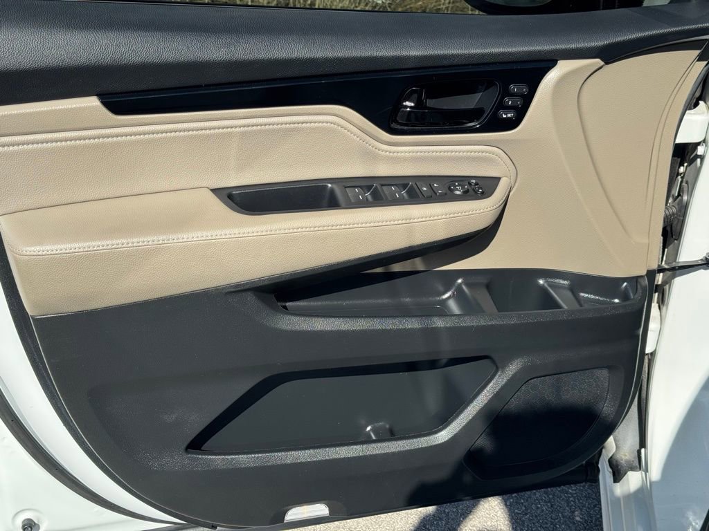 Used 2023 Honda Odyssey Elite image 18
