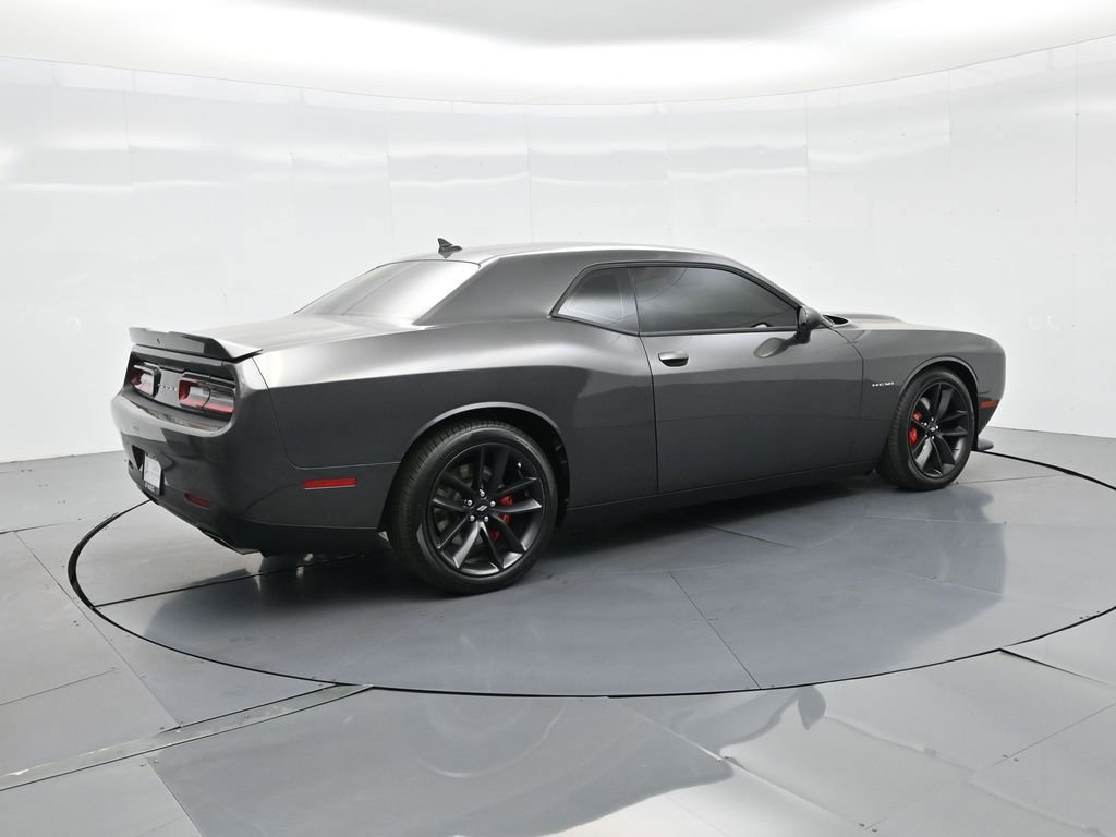 Used 2022 Dodge Challenger R/T w/ Performance Handling Group image 32