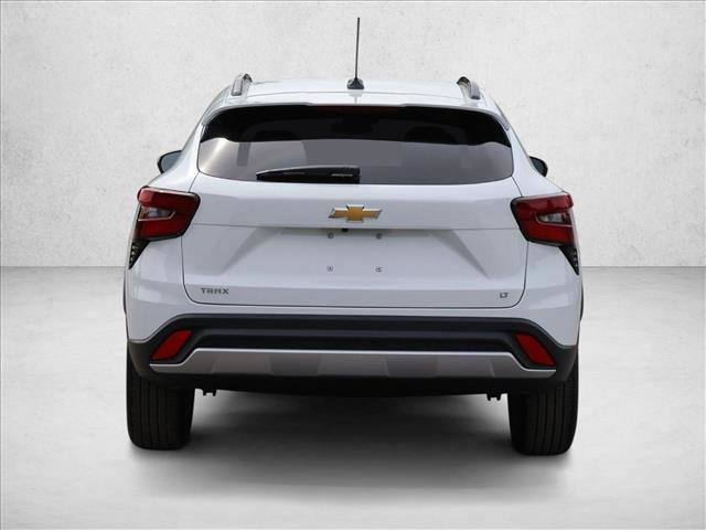 New 2026 Chevrolet Trax LT w/ Sunroof Package FWD image 7