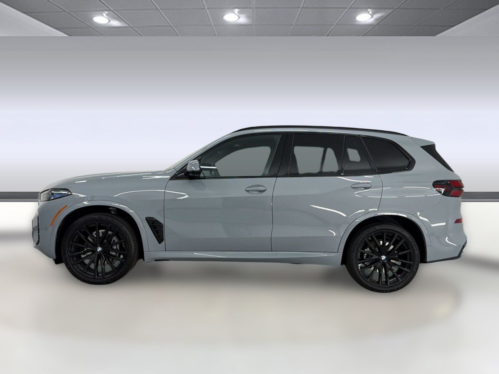 New 2026 BMW X5 sDrive40i w/ M Sport Package RWD image 2
