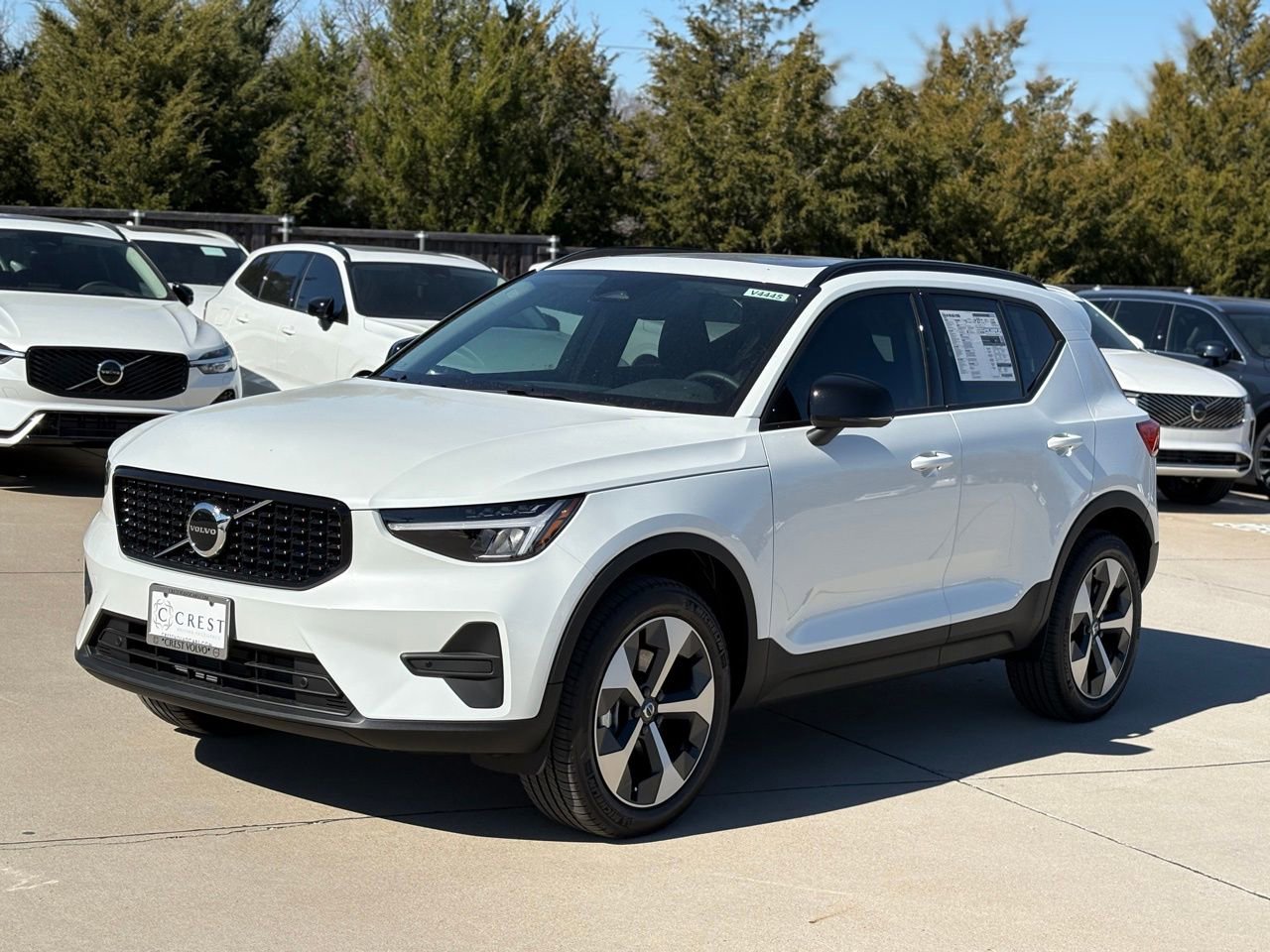 New 2026 Volvo XC40 B4 Core video 2