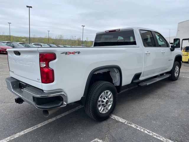 Used 2025 Chevrolet Silverado 2500 LT w/ Convenience Package AWD/4WD image 5