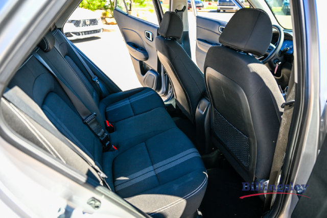 Used 2023 Hyundai Venue SEL FWD image 14