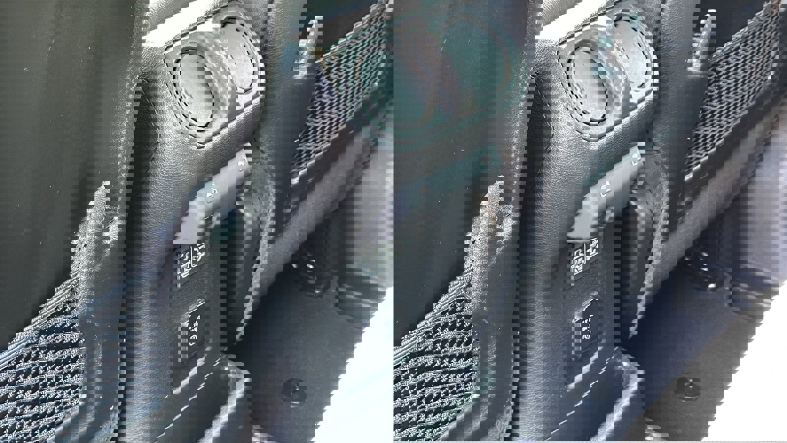 Used 2025 Jeep Wrangler Unlimited Rubicon 4xe w/ Convenience Group image 33