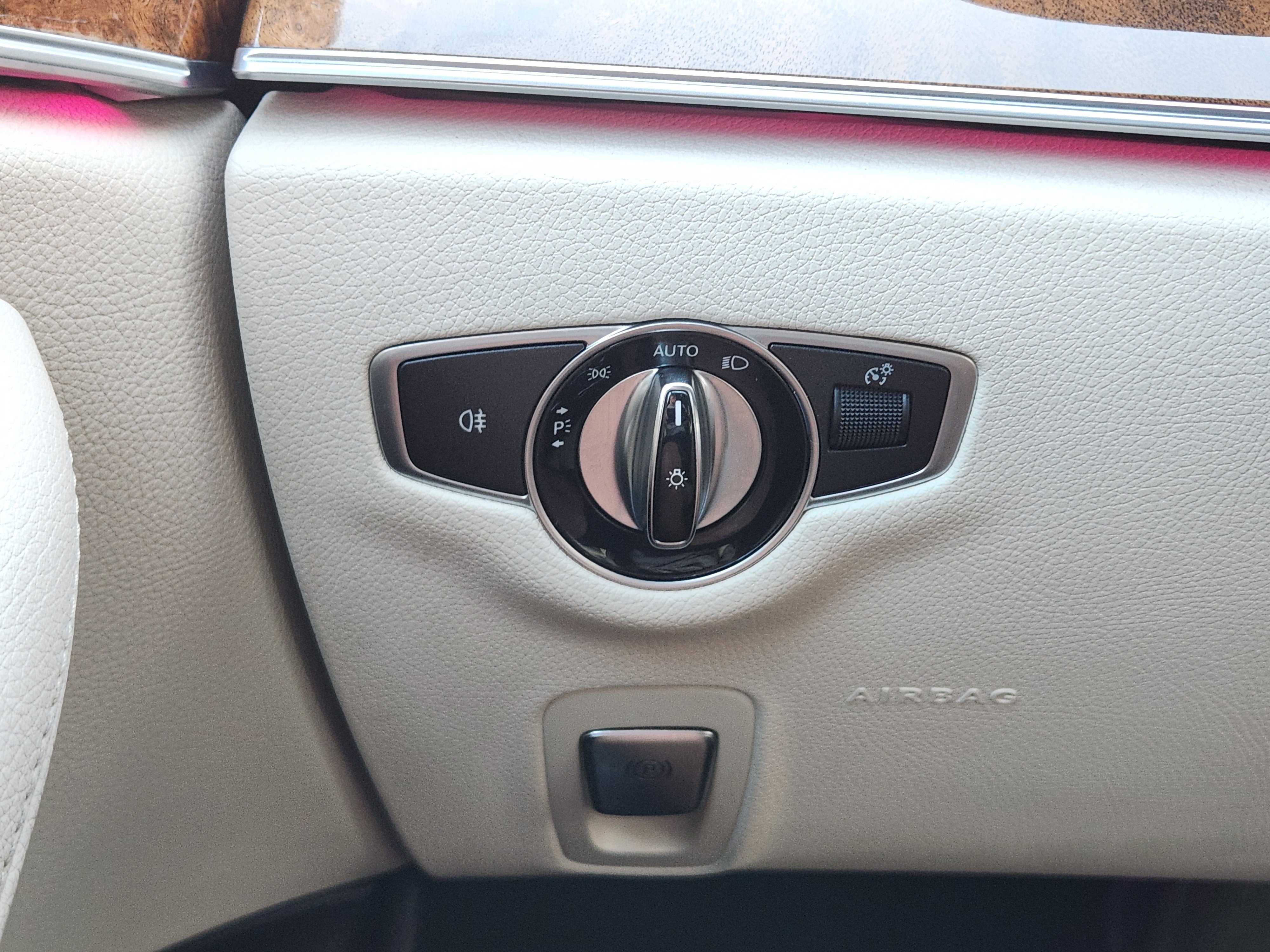 Used 2018 Mercedes-Benz E 300 image 21