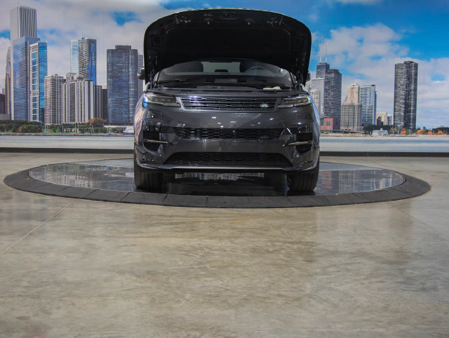 Used 2025 Land Rover Range Rover Sport Dynamic SE AWD/4WD image 4