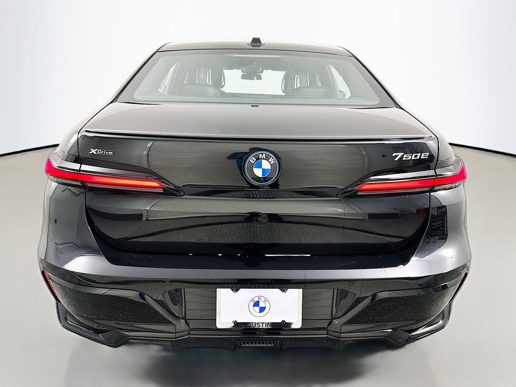 New 2026 BMW 750e xDrive AWD/4WD image 6