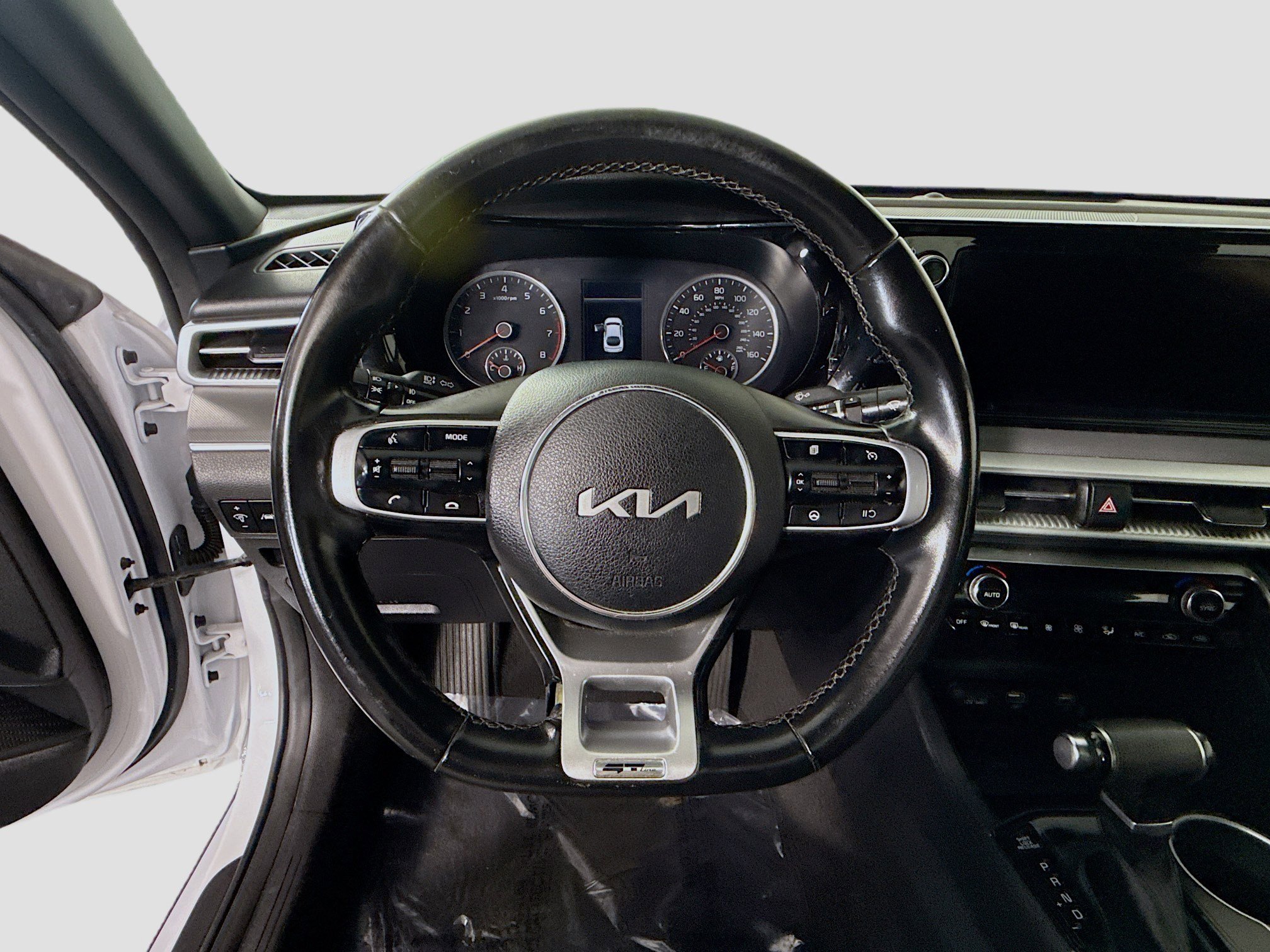 Used 2023 Kia K5 GT-Line image 13