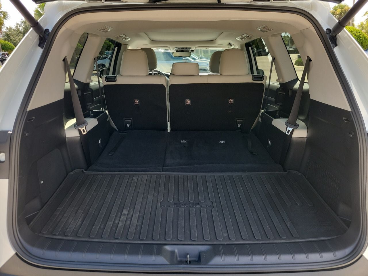 Used 2024 Toyota Grand Highlander AWD image 9