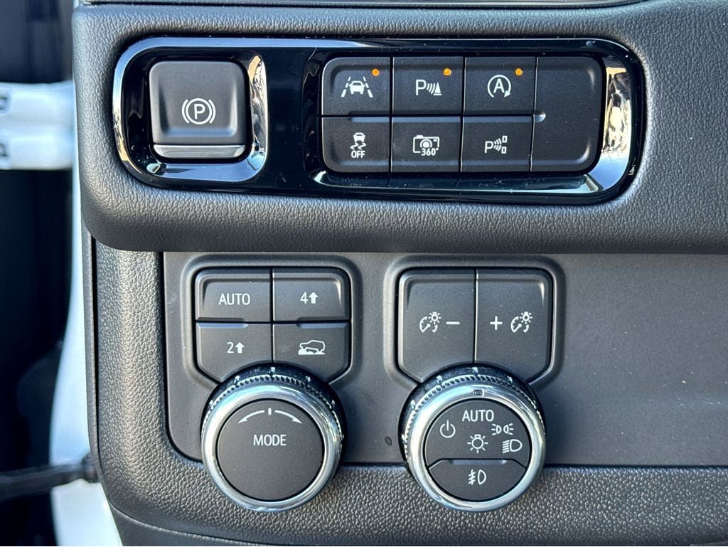 New 2026 GMC Yukon XL Elevation w/ LPO, Get Active Package image 10