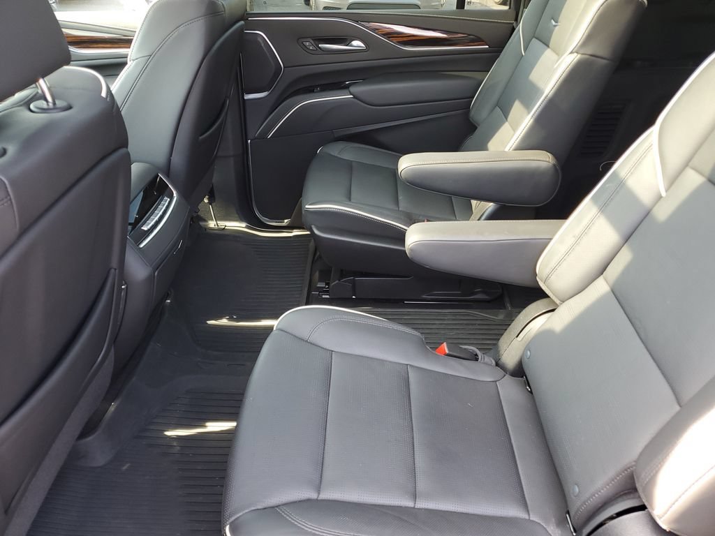 Used 2024 Cadillac Escalade ESV Premium Luxury w/ LPO, Floor Liner Package AWD/4WD image 27