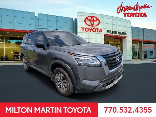 Used 2024 Nissan Pathfinder SL FWD image 1