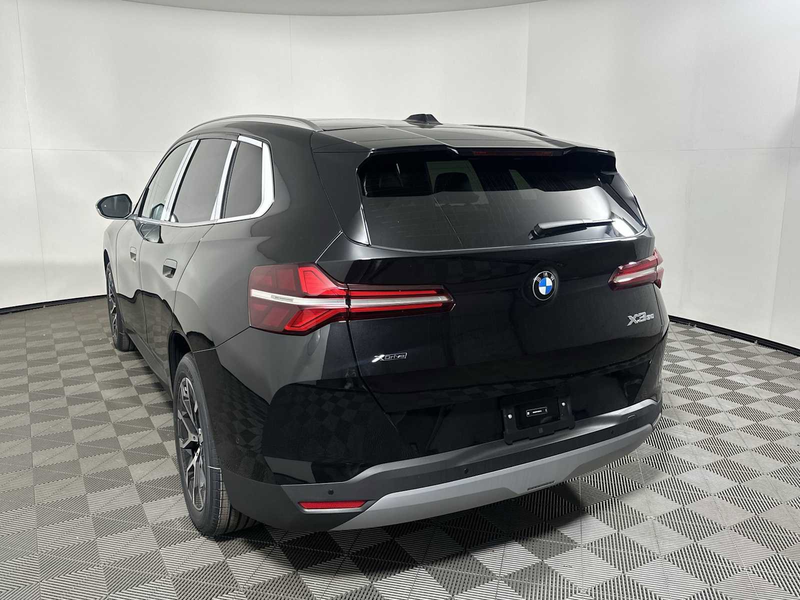 New 2026 BMW X3 xDrive30 w/ Convenience Package image 3