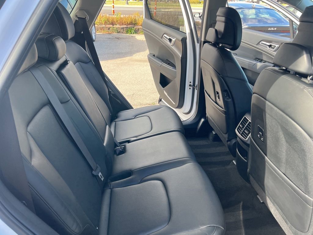 Certified 2025 Kia Sportage EX image 14