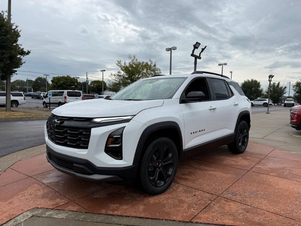 New 2027 Chevrolet Equinox LT w/ Convenience Package II FWD image 3