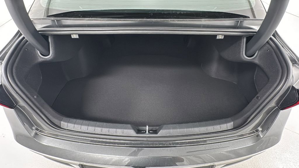 New 2026 Kia K5 LXS image 15