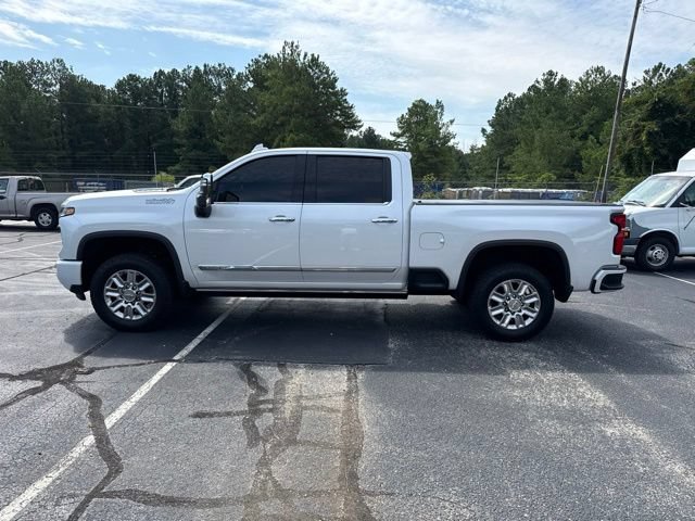 Used 2025 Chevrolet Silverado 2500 High Country w/ High Country Premium Package AWD/4WD image 2
