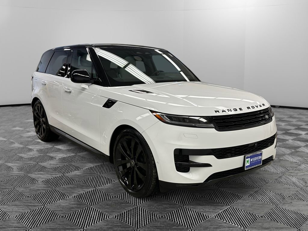 Used 2025 Land Rover Range Rover Sport SE image 7