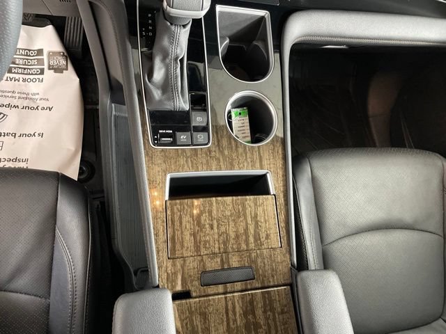 Used 2025 Toyota Sienna Limited AWD/4WD image 16