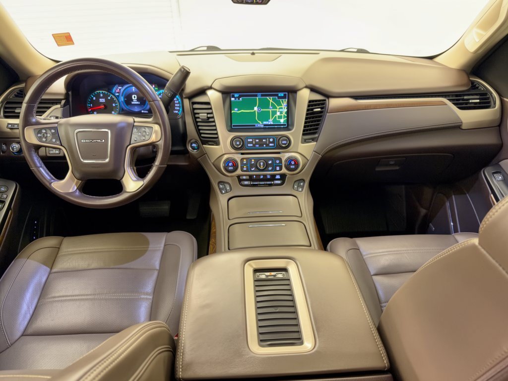 Used 2019 GMC Yukon Denali w/ Denali Ultimate Package RWD image 17