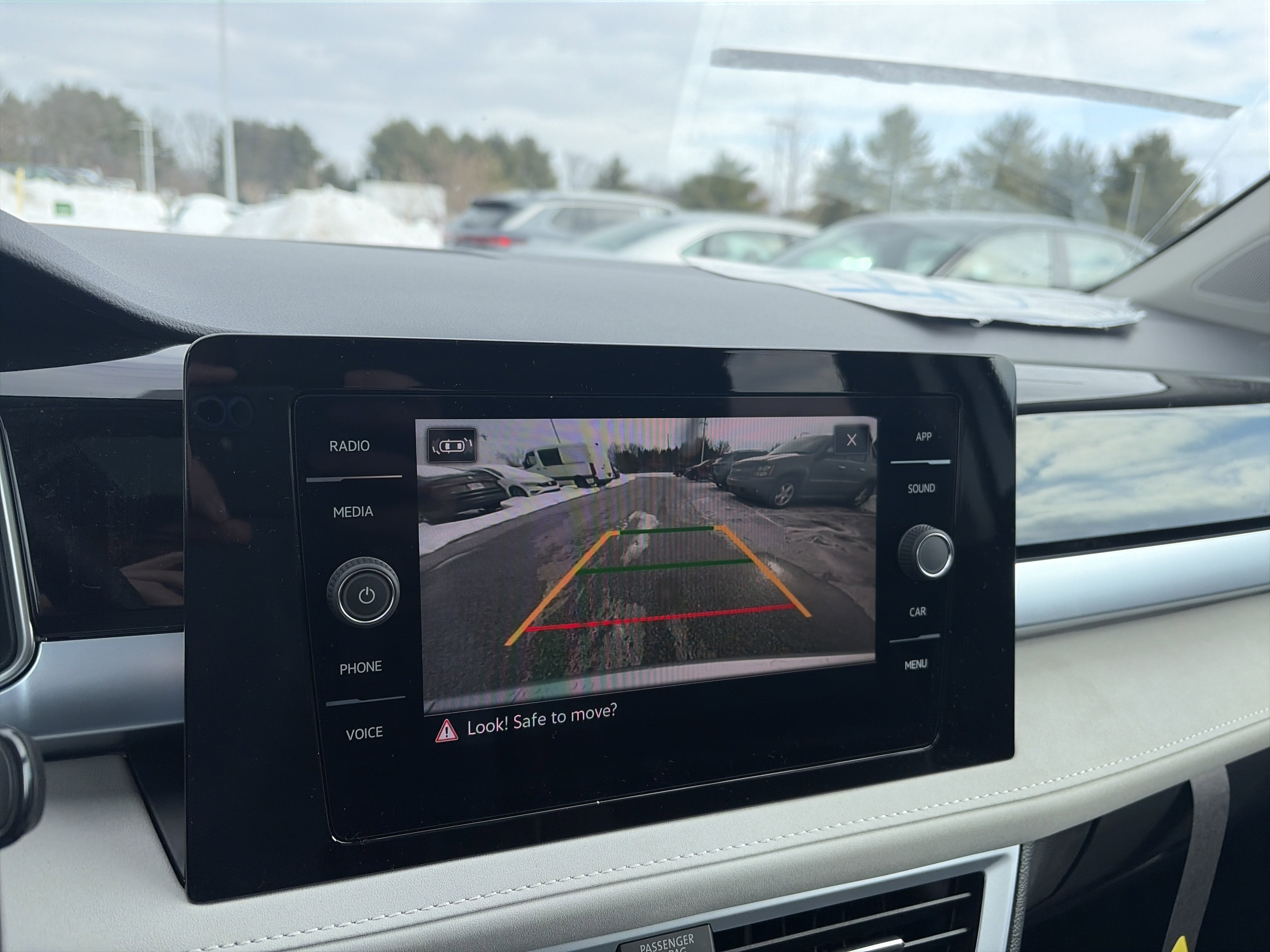 New 2026 Volkswagen Taos SE image 28