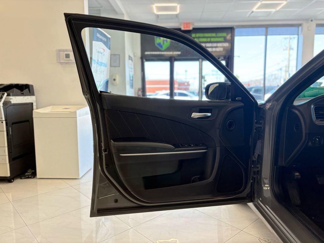 Used 2023 Dodge Charger SXT image 34