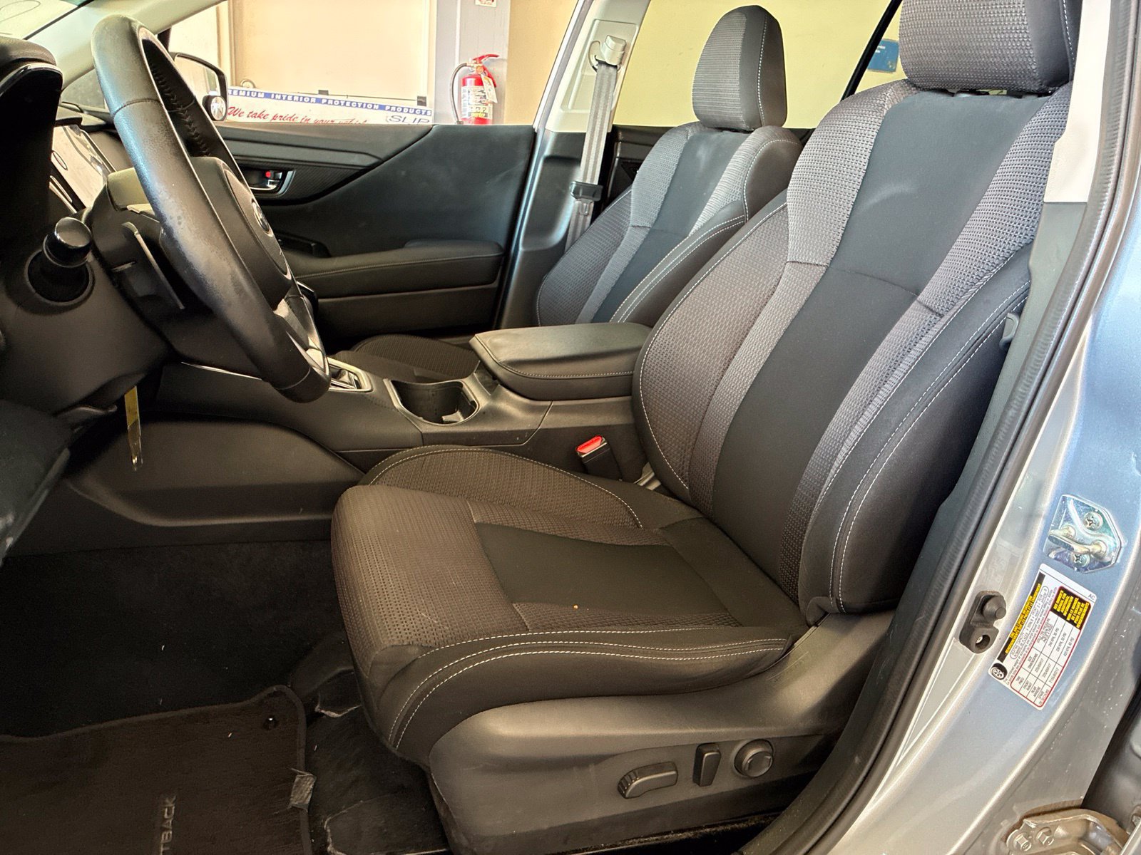 Used 2023 Subaru Outback Premium AWD/4WD image 9