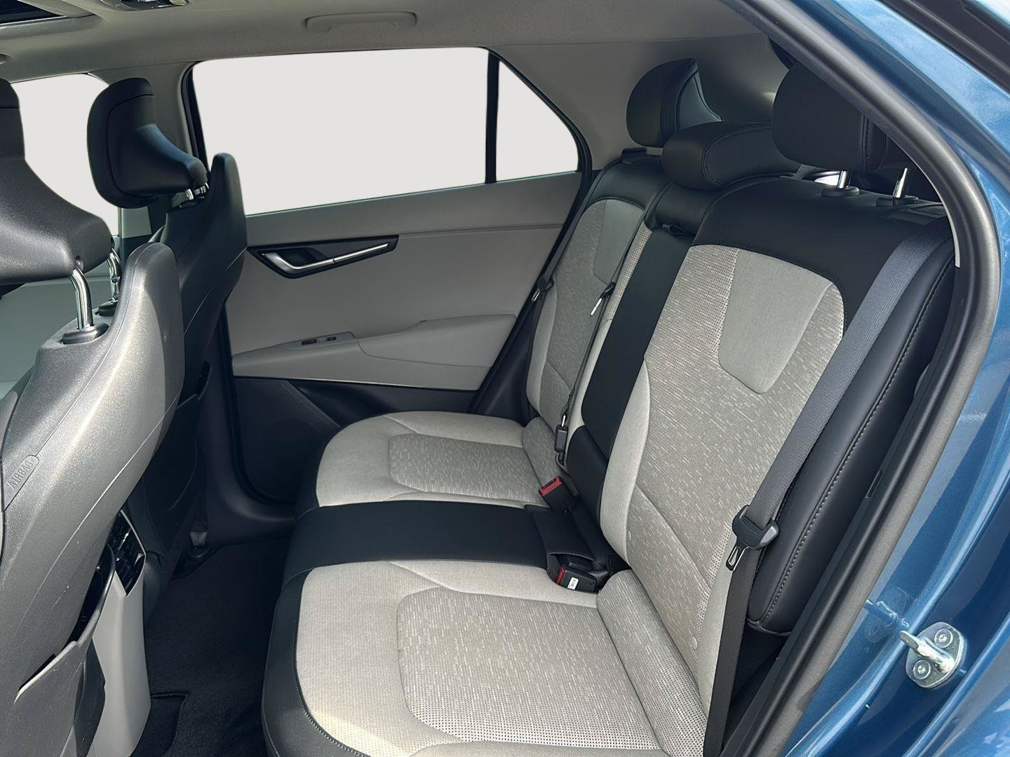 Used 2023 Kia Niro Wave w/ Wave Preserve Package FWD image 17
