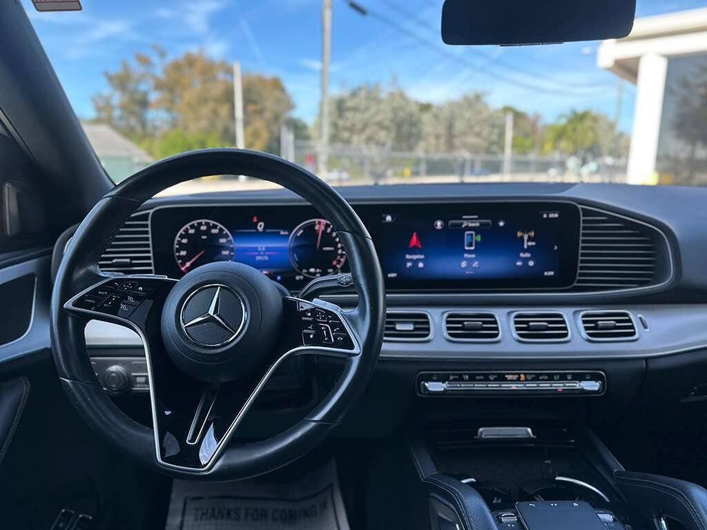 Used 2024 Mercedes-Benz GLE 450e 4MATIC image 35