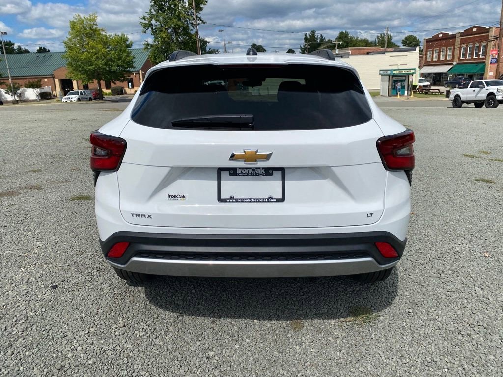 New 2026 Chevrolet Trax LT image 4