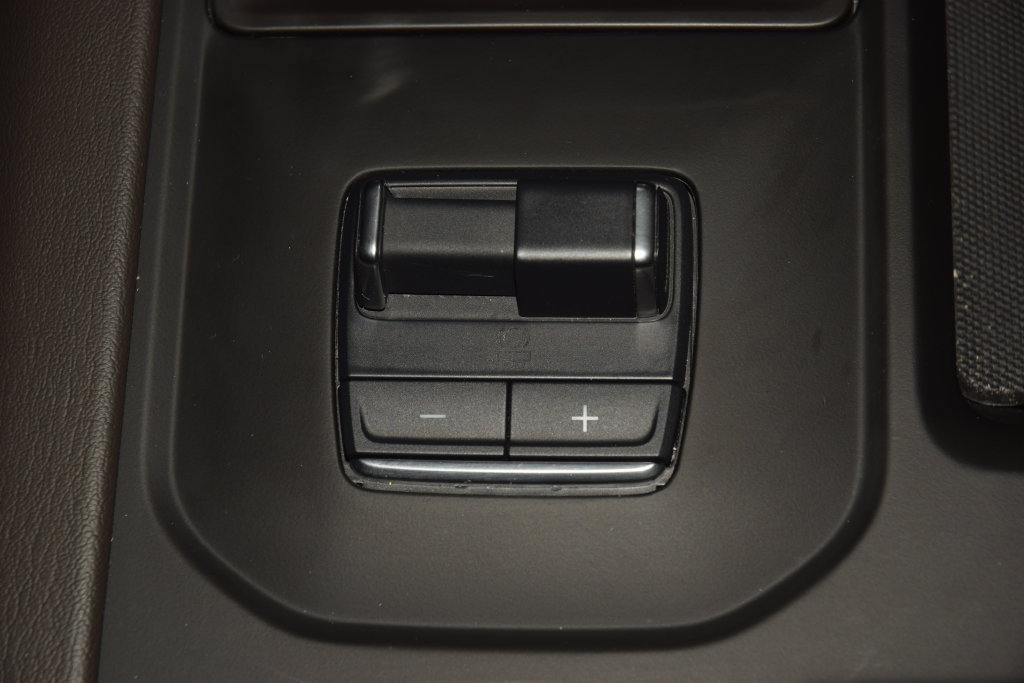 Used 2024 GMC Sierra 1500 Denali AWD/4WD image 36