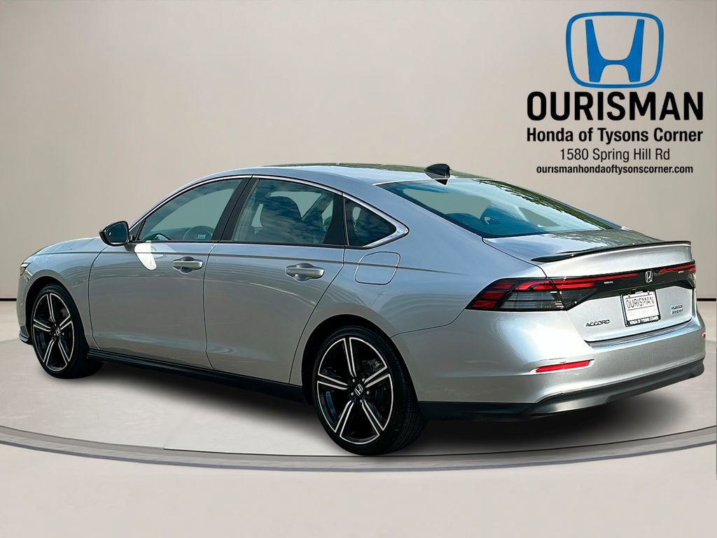 Used 2023 Honda Accord Sport image 3