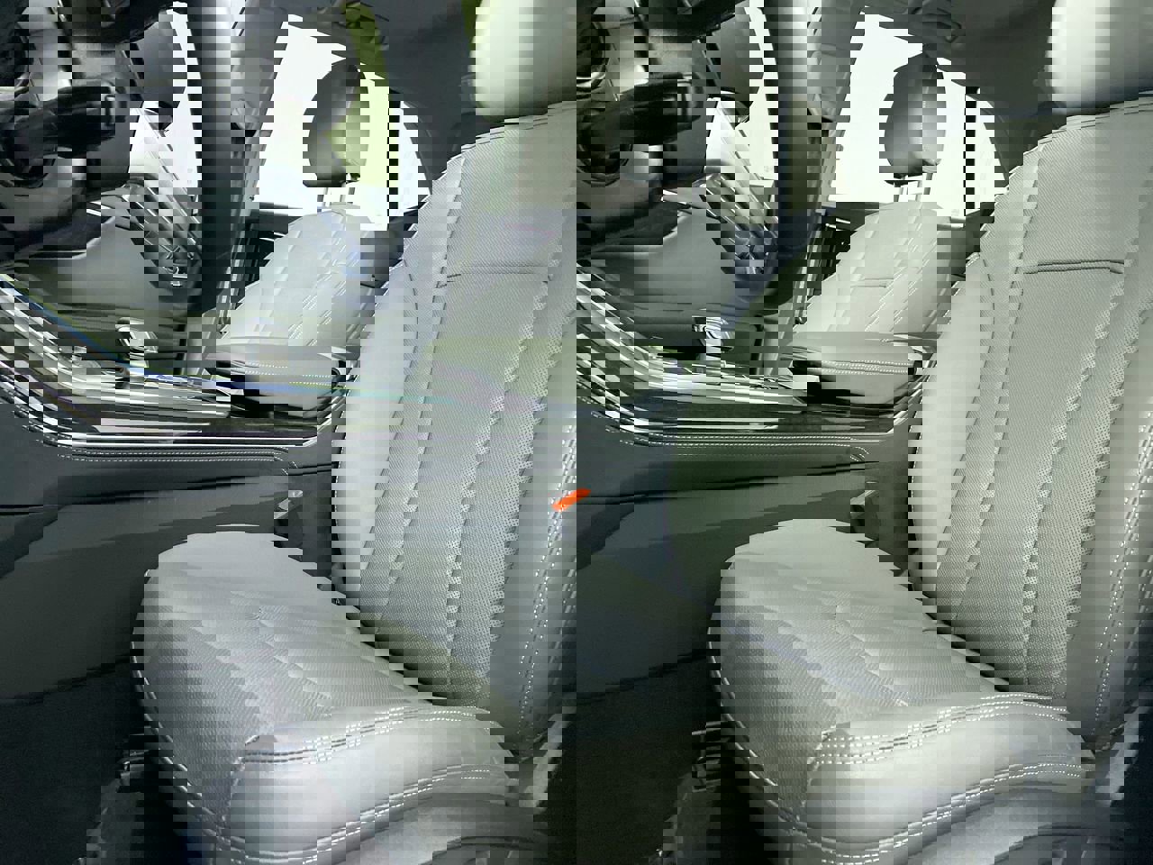 Used 2025 Audi Q8 Premium Plus w/ Premium Plus Package image 19