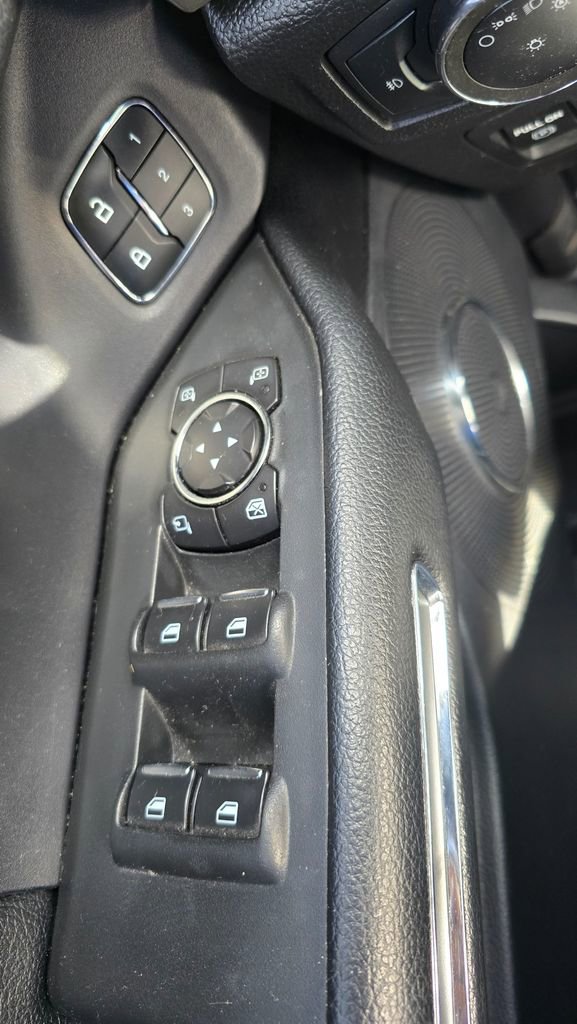 Used 2020 Ford Expedition Max XLT w/ Equipment Group 202A AWD/4WD image 24