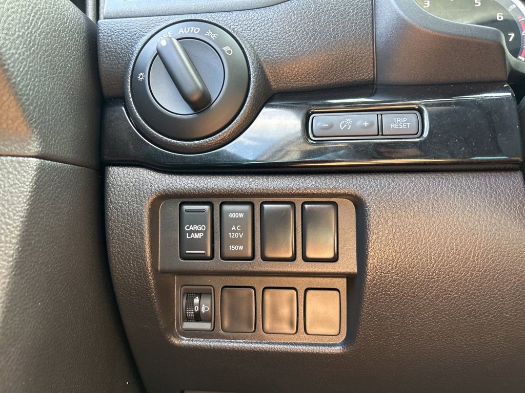 Certified 2024 Nissan Titan SV w/ SV Bronze Edition Package image 30