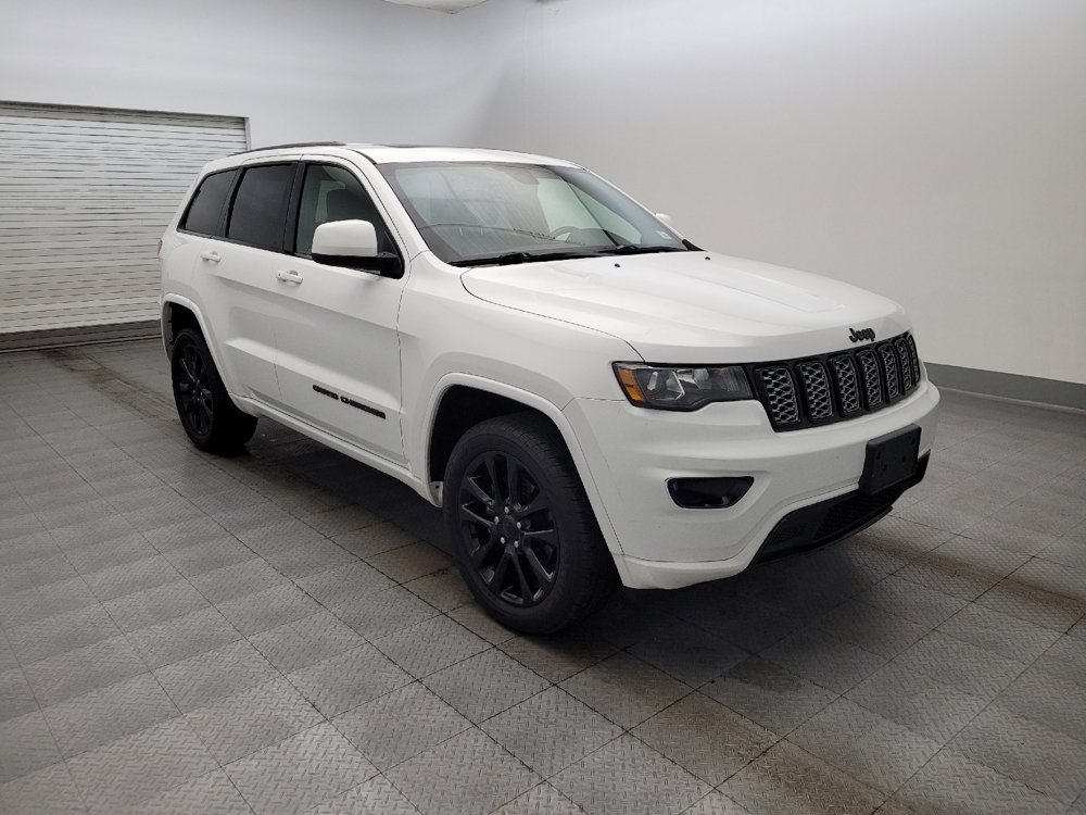 Used 2020 Jeep Grand Cherokee Altitude image 13